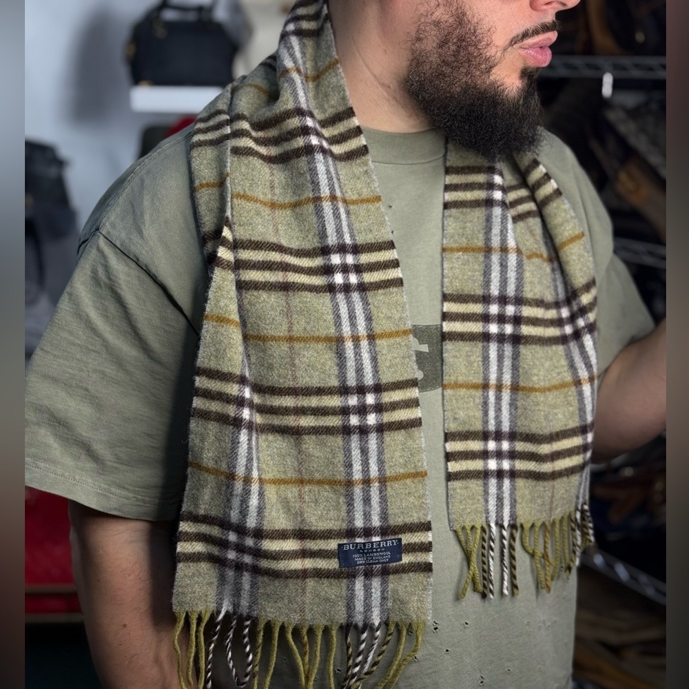 BURBERRY GREEN SCARF